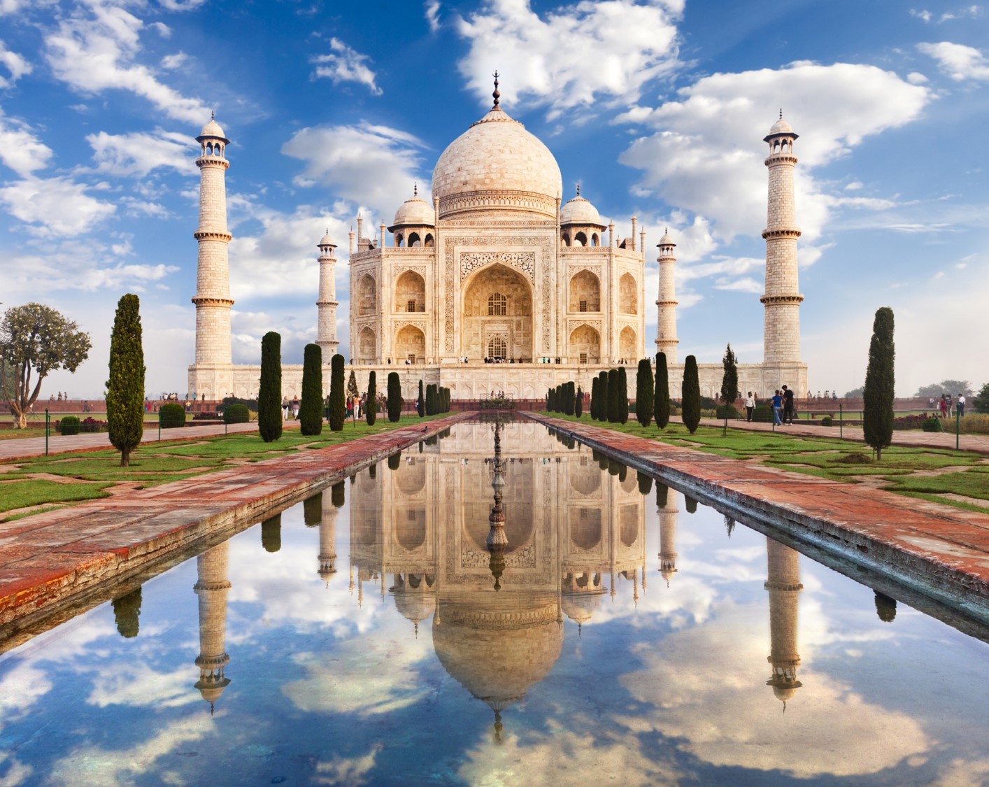Taj Mahal - A Mausoleum of Love - Woohoo Gifting Blog